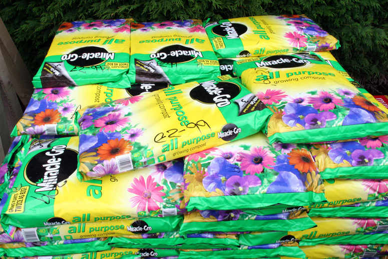 miracle_gro_all_purpose_garden_compost