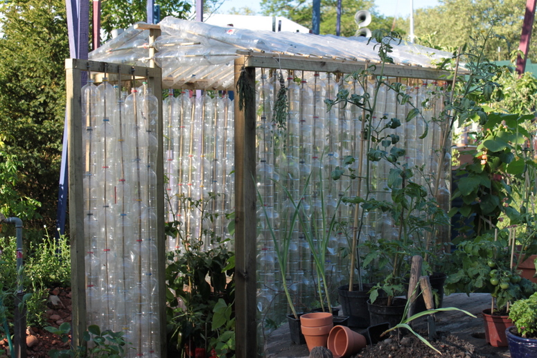 Recycled bottle garden shed – Chelsea Flower Show 2010 garden 