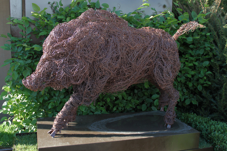 Wire animal sculpture - Chelsea Flower Show 2010 garden product review Wire animal sculpture