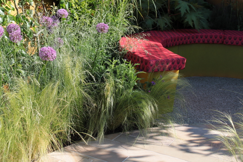 Upholstered garden furniture - Chelsea Flower Show 2010 garden product review Upholstered garden furniture