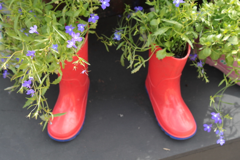Gum boot garden planters - Hampton Court Flower Show 2010 garden product review Gum boot garden planters